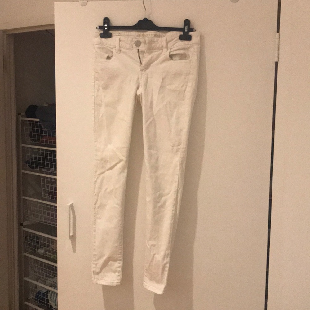 White american eagle jeans